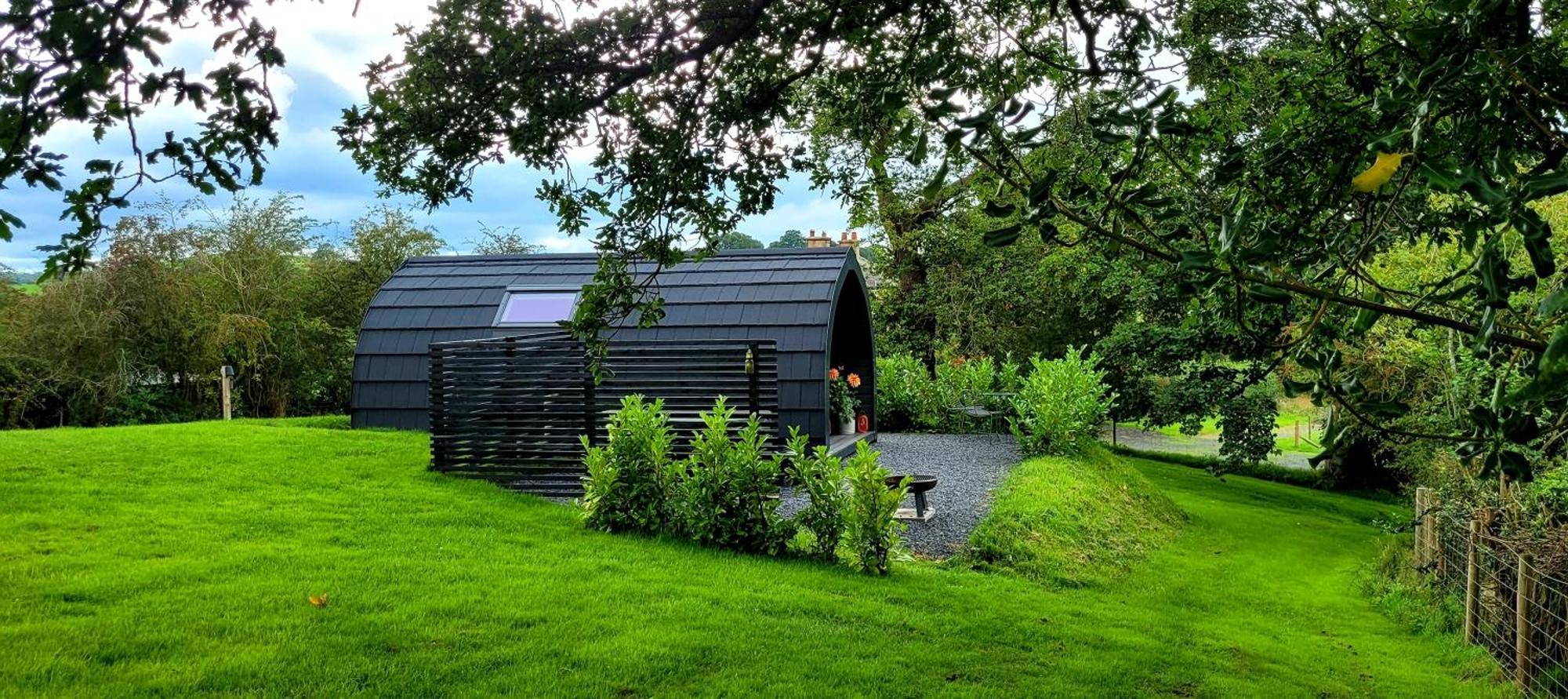 Odli Glamping - Deri Apartment Welshpool Bagian luar foto