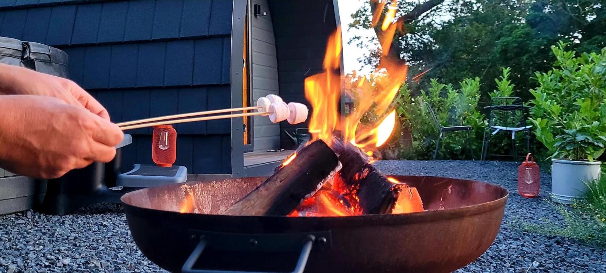 Odli Glamping - Deri Apartment Welshpool Bagian luar foto